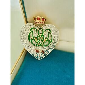 Vintage Carolee Duchess of Windsor Royal Crown Heart Brooch